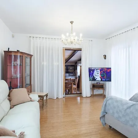 House With Pool In Nyaraló *