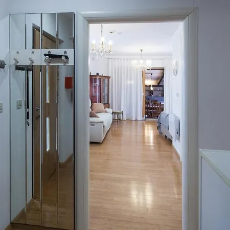 House With Pool In Hébergement de vacances