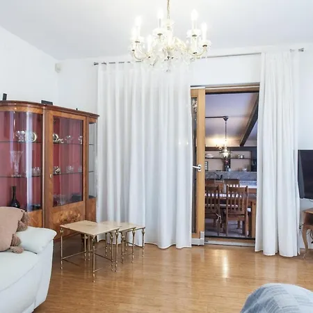 Hébergement de vacances House With Pool In