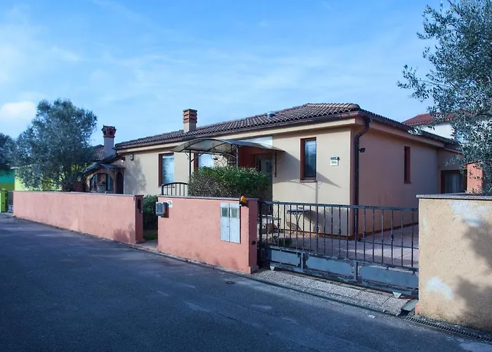 House With Pool In Dom wakacyjny