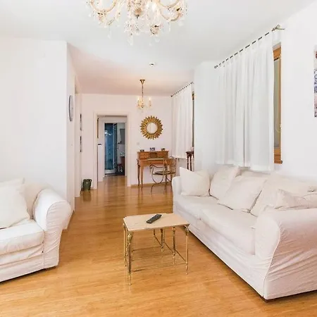 Ferienhaus House With Pool In Marčana