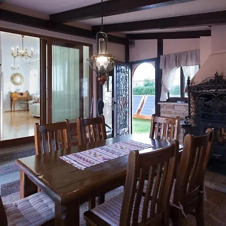 House With Pool In Marcana
