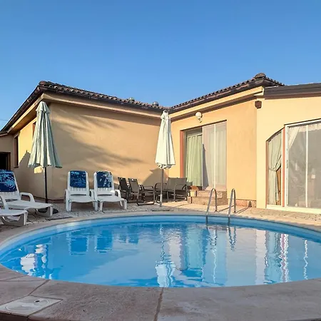 House With Pool In Marcana